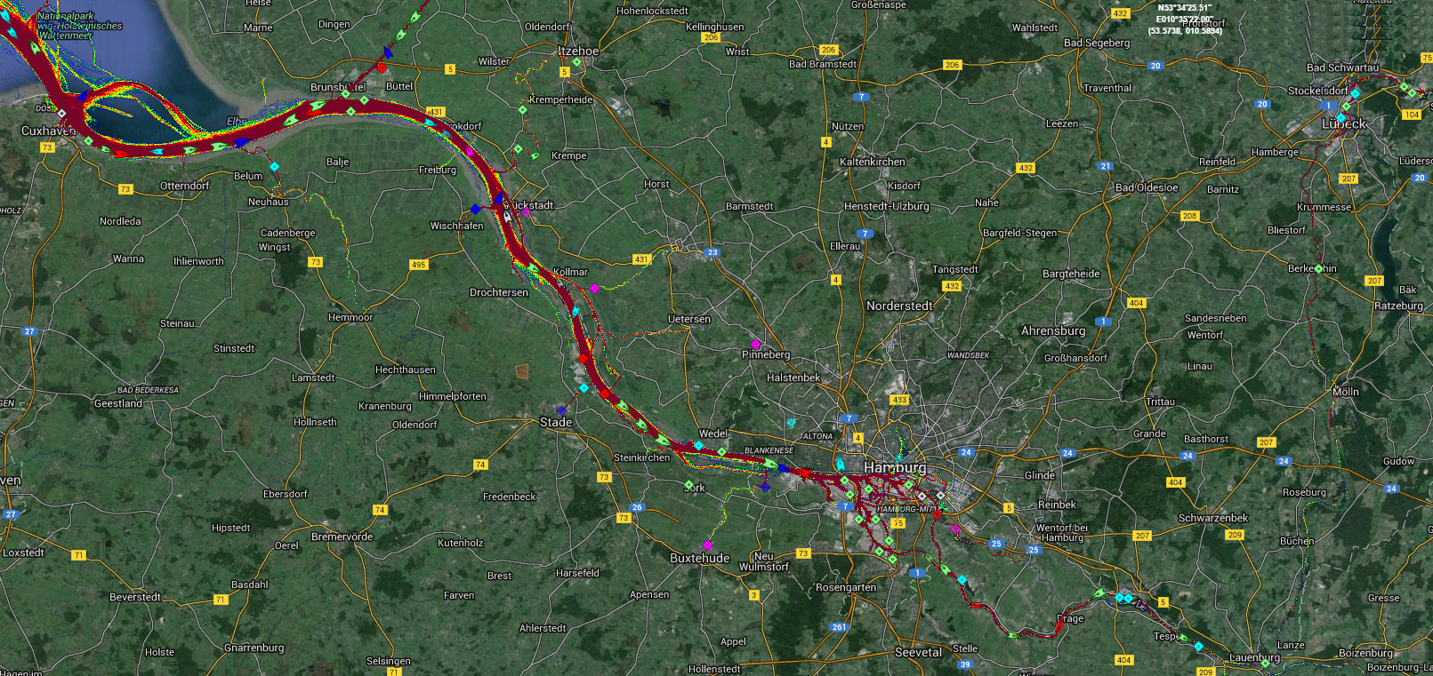 Live Marine Traffic, Density Map and Current Position of ships in ELBE RIVER